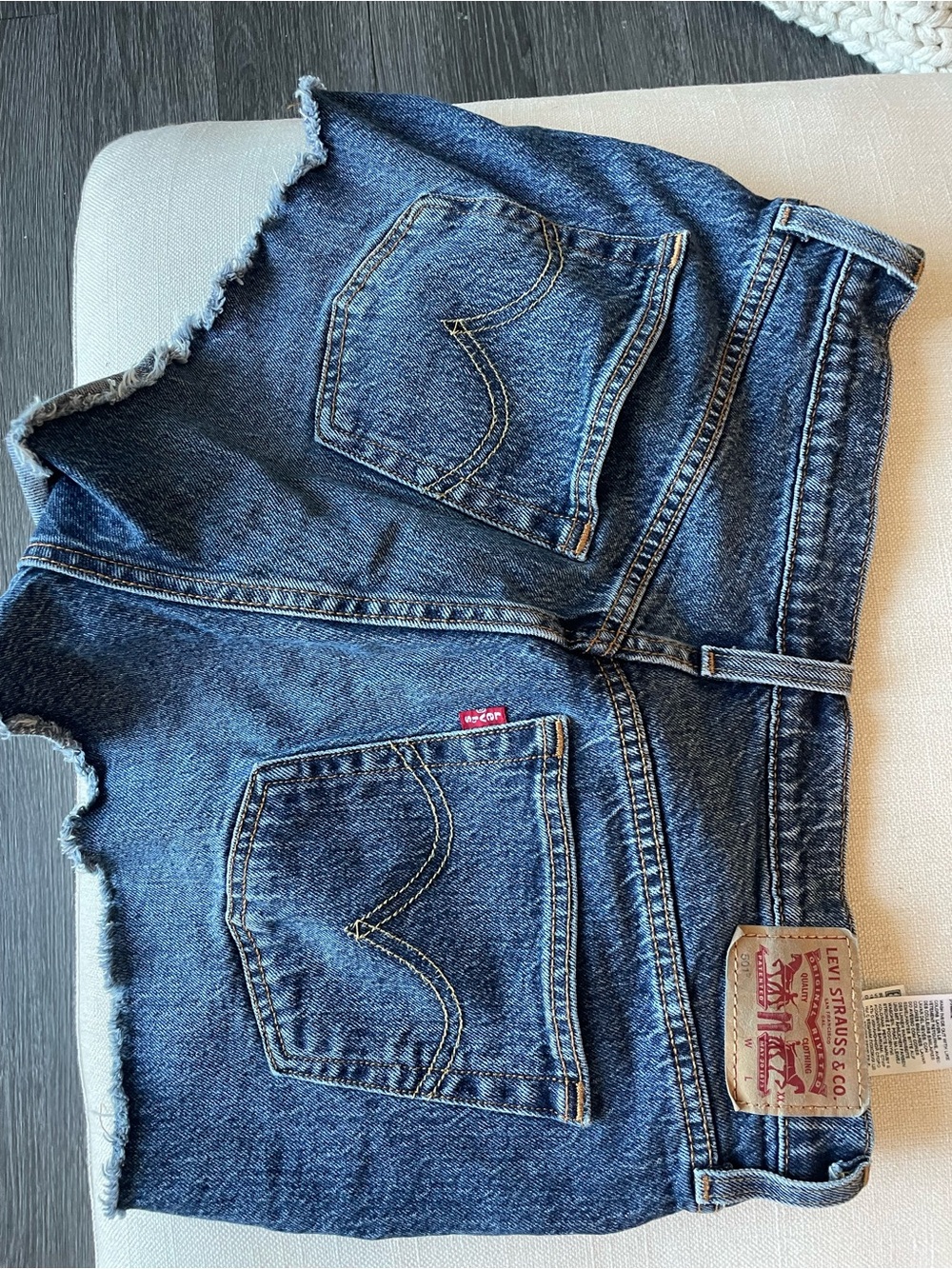Levi's Dark Blue Cutoff Denim short 29